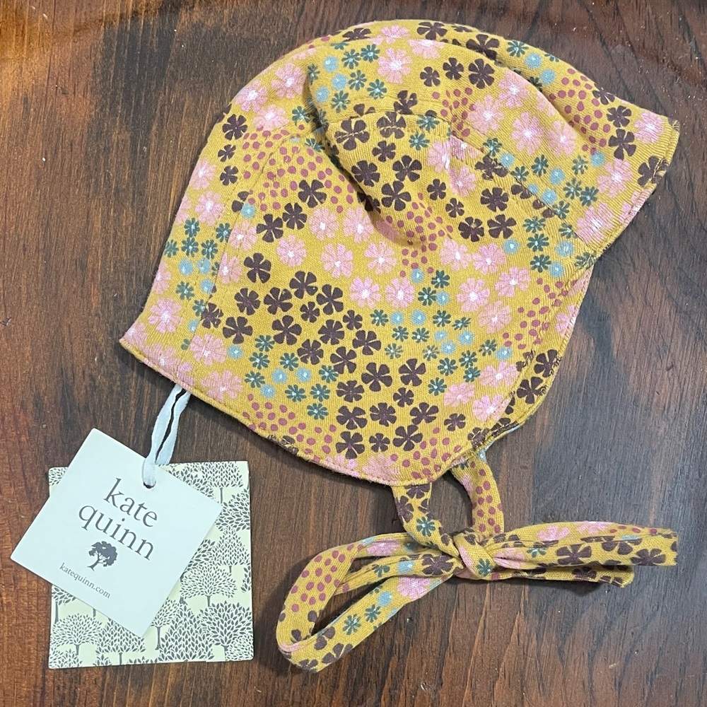 NWT kate quinn Mustard Yellow Flight Hat with Ditsy Daisy Accents, 3-6 months